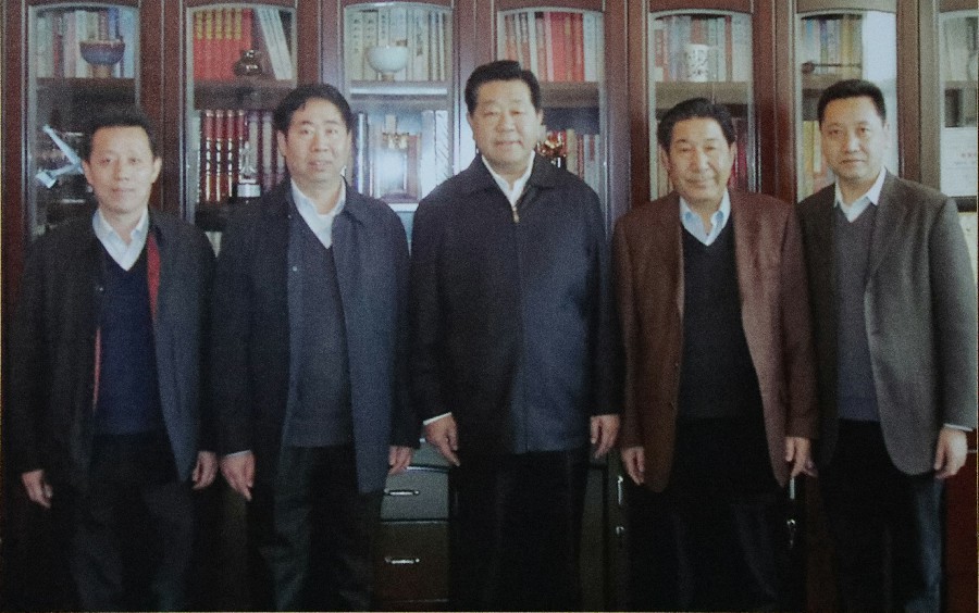 04 2011年1月31日中央政治局常委、全國政協(xié)主席賈慶林接見藏研中心領(lǐng)導(dǎo)~1.jpg